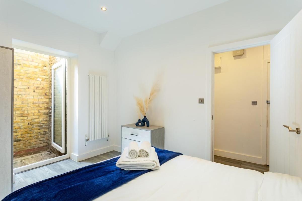 Stylish 2-Bed Flat In The Heart Of West Hampstead Apartment Londra Exterior foto