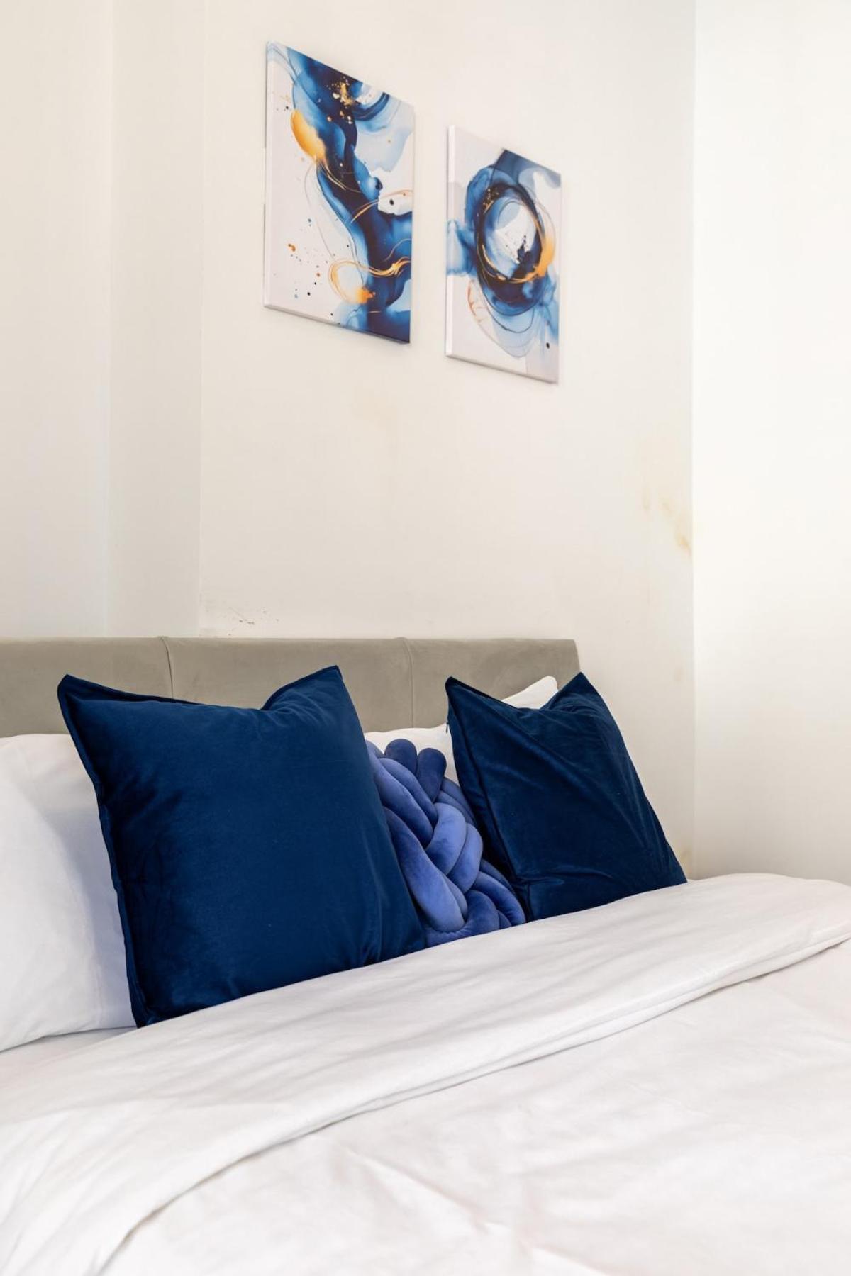 Stylish 2-Bed Flat In The Heart Of West Hampstead Apartment Londra Exterior foto